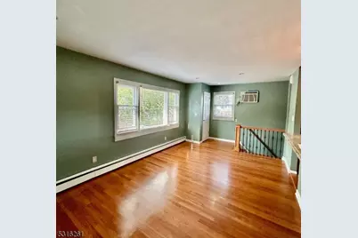 17 Pilgrim Ct #2, Bloomfield, NJ 07003 - Photo 2