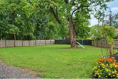 634 Vosseller Ave, Bridgewater, NJ 08805 - Photo 20