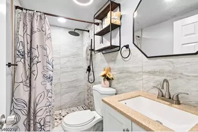 345 E Clay Ave, Roselle Park, NJ 07204 - Photo 12