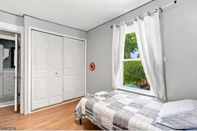 345 E Clay Ave, Roselle Park, NJ 07204 - Photo 20