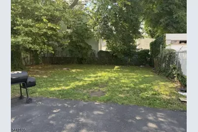 105 Western Pkwy, Irvington, NJ 07111 - Photo 2