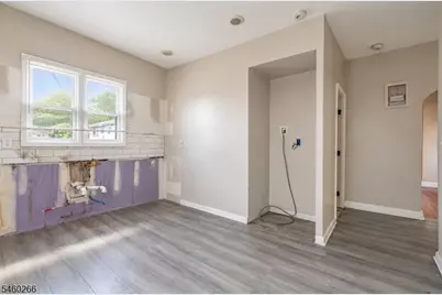 35 Irving Ave, Newark, NJ 07112 - Photo 10