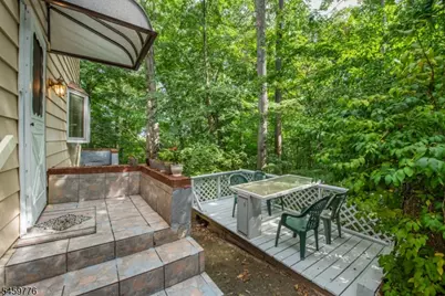 19 Skyland Ave, Wanaque, NJ 07420 - Photo 18