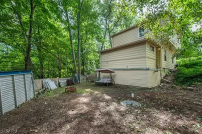 19 Skyland Ave, Wanaque, NJ 07420 - Photo 20