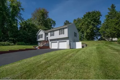 117 Hillside Dr, Hamburg, NJ 07419 - Photo 2