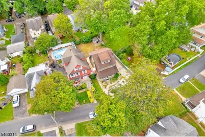 9 Halcyon Pl, Bloomfield, NJ 07003 - Photo 4