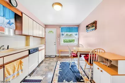 9 Halcyon Pl, Bloomfield, NJ 07003 - Photo 22
