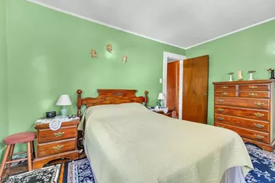 9 Halcyon Pl, Bloomfield, NJ 07003 - Photo 32