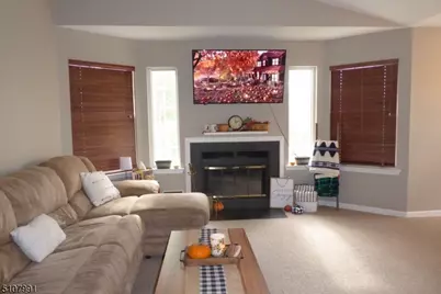 52 Foxwood Court Ondo, Bedminster Township, NJ 07921 - Photo 2