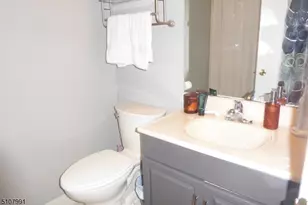 52 Foxwood Ct Ondo, Bedminster Township, NJ 07921 - Photo 10