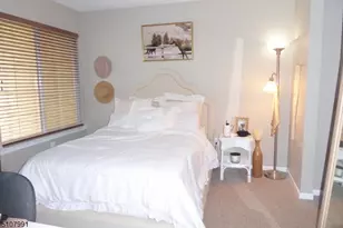 52 Foxwood Ct Ondo, Bedminster Township, NJ 07921 - Photo 14