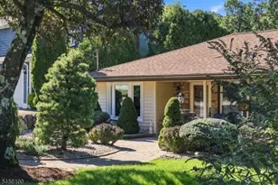 60 Comanche Ave, Rockaway Township, NJ 07866 - Photo 4