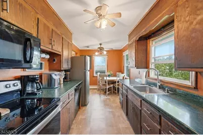 74 Trinity St, Newton, NJ 07860 - Photo 6