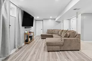 31 Barbara St, Bloomfield, NJ 07003 - Photo 18