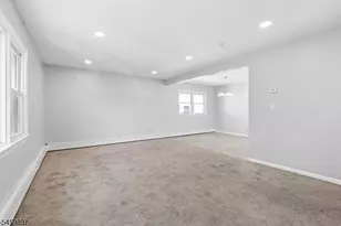 31 Barbara St, Bloomfield, NJ 07003 - Photo 2