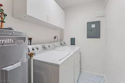 750 Mill St #D1, Belleville, NJ 07109 - Photo 2