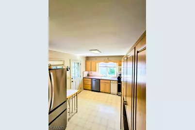 121 W Hanover Ave, Morris Plains, NJ 07950 - Photo 10