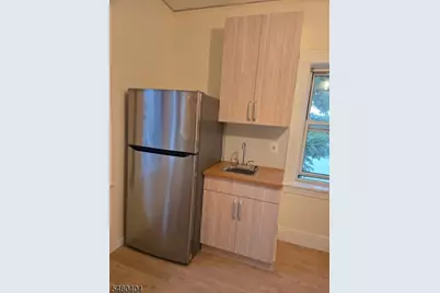 73 Elm St #4, Montclair, NJ 07042 - Photo 2
