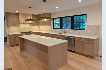 2 Byron Ct, Westfield, NJ 07090 - Photo 2