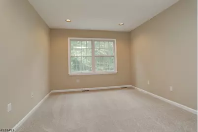 215 Raymound Blvd, Parsippany, NJ 07054 - Photo 12