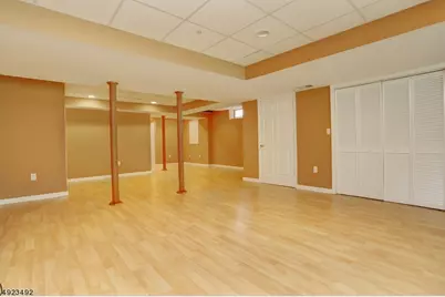 215 Raymound Blvd, Parsippany, NJ 07054 - Photo 18