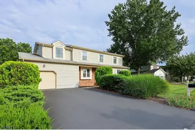 65 Dunedain St, Hillsborough Township, NJ 08844 - Photo 2