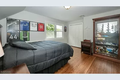 34 Grandview Dr, Wayne, NJ 07470 - Photo 26