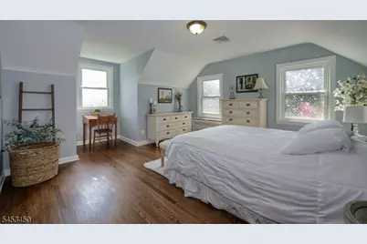 34 Grandview Dr, Wayne, NJ 07470 - Photo 18