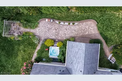 34 Grandview Dr, Wayne, NJ 07470 - Photo 46