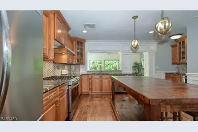 34 Grandview Dr, Wayne, NJ 07470 - Photo 12