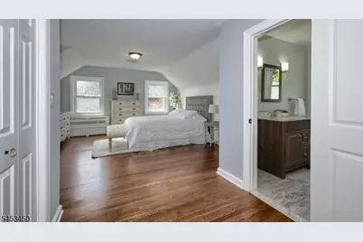 34 Grandview Dr, Wayne, NJ 07470 - Photo 16