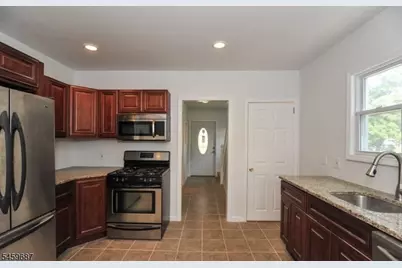 280 Seneca Pl #2, Plainfield, NJ 07062 - Photo 6