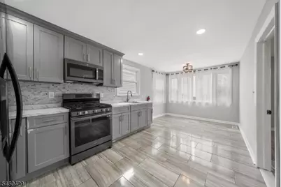 54 Llewellyn Ave #1, Bloomfield, NJ 07003 - Photo 4