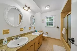 15 Mt Vernon Ct, Livingston, NJ 07039 - Photo 28