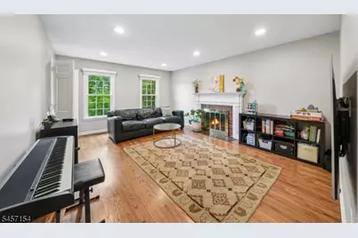 15 Mount Vernon Ct, Livingston, NJ 07039 - Photo 20
