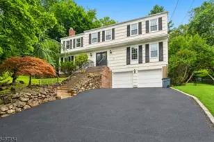 15 Mt Vernon Ct, Livingston, NJ 07039 - Photo 1