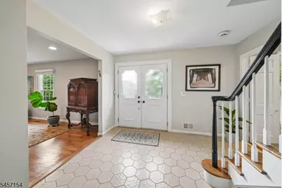15 Mount Vernon Ct, Livingston, NJ 07039 - Photo 4
