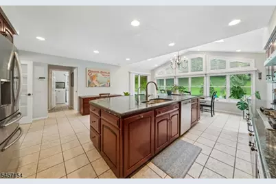 15 Mount Vernon Ct, Livingston, NJ 07039 - Photo 12