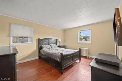 10 Sussex Rd, Clifton, NJ 07012 - Photo 12