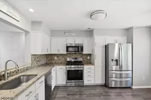 5 Heatherwood Ct, Rockaway Township, NJ 07866 - Photo 4