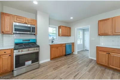 13 Malcolm St, Morristown, NJ 07960 - Photo 8