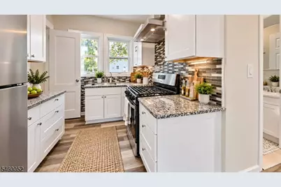 136 W Colfax Ave, Roselle Park, NJ 07204 - Photo 4