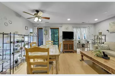 4 Davos Dr #9, Vernon, NJ 07462 - Photo 8