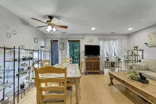 4 Davos Dr, Vernon, NJ 07462 - Photo 8