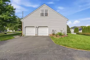 925 Tyler Cir, Greenwich Township, NJ 08886 - Photo 6
