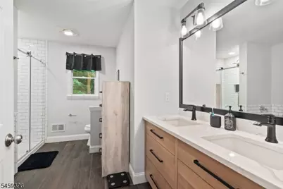 32 Sawmill Rd, Tewksbury Township, NJ 08833 - Photo 20
