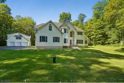 21 Misty Ln, Green Township, NJ 07821 - Photo 2