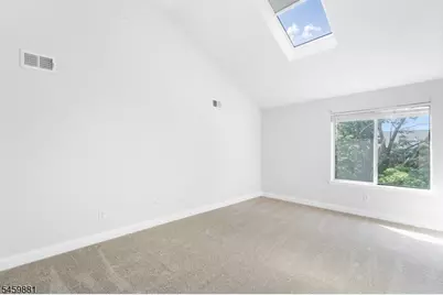 103 Orchard Meadows Dr, Union Township, NJ 07083 - Photo 12