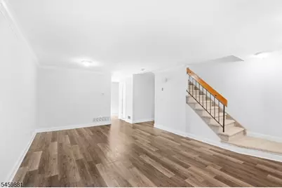 103 Orchard Meadows Dr, Union Township, NJ 07083 - Photo 6