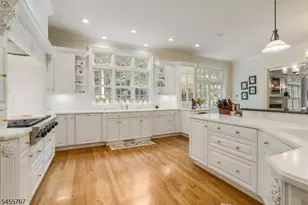 19 2 Heritage Ct, Bernardsville, NJ 07931 - Photo 16